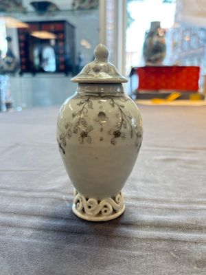 13 Chinese blue, white and polychrome wares, Kangxi and later — photo 12