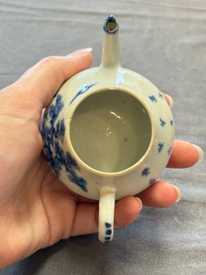 13 Chinese blue, white and polychrome wares, Kangxi and later — photo 27
