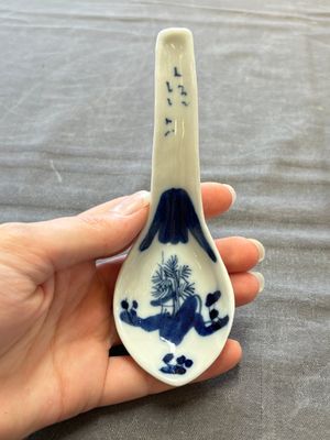 13 Chinese blue, white and polychrome wares, Kangxi and later — photo 52