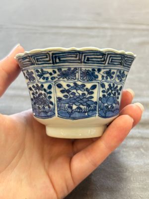 13 Chinese blue, white and polychrome wares, Kangxi and later — photo 63