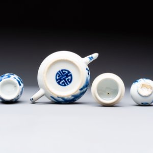 13 Chinese blue, white and polychrome wares, Kangxi and later — photo 17