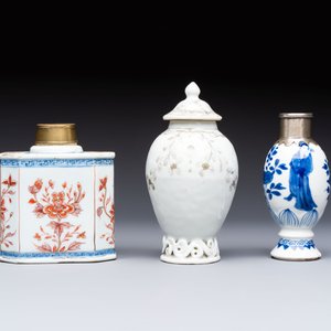 13 Chinese blue, white and polychrome wares, Kangxi and later — photo 4
