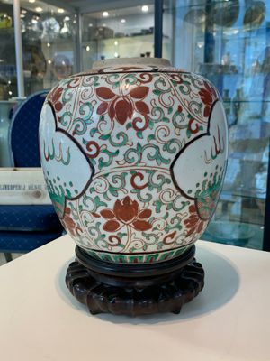 13 Chinese blue, white, famille rose, verte and qianjiang cai wares, 19/20th C. — photo 35