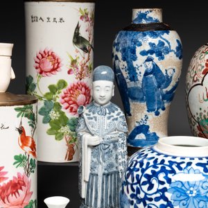 13 Chinese blue, white, famille rose, verte and qianjiang cai wares, 19/20th C. — photo 2