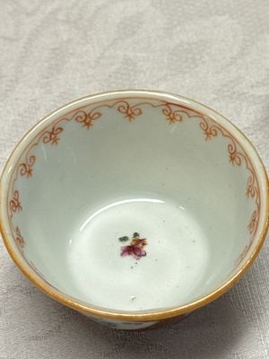 13 Chinese famille rose and Imari-style wares — photo 14