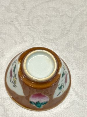 13 Chinese famille rose and Imari-style wares — photo 15