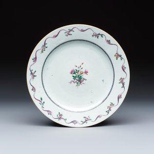 13 Chinese famille rose and Imari-style wares — photo 16