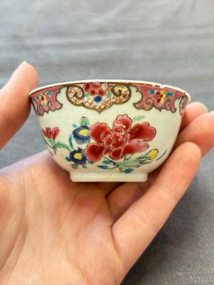 13 Chinese famille rose cups and 15 saucers, Yongzheng/Qianlong — 照片 23