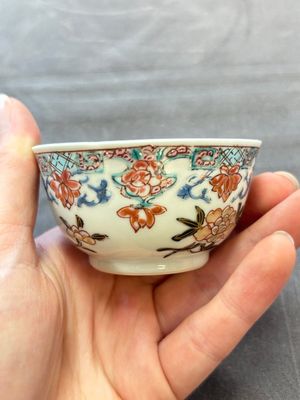 13 Chinese famille rose cups and 15 saucers, Yongzheng/Qianlong — 照片 58