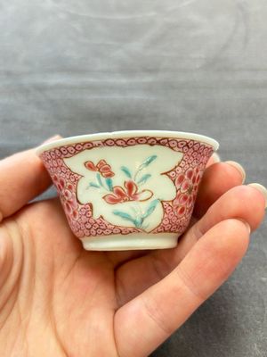 13 Chinese famille rose cups and 15 saucers, Yongzheng/Qianlong — 照片 68