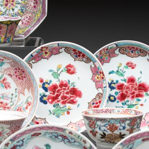 13 Chinese famille rose cups and 15 saucers, Yongzheng/Qianlong — 照片 5
