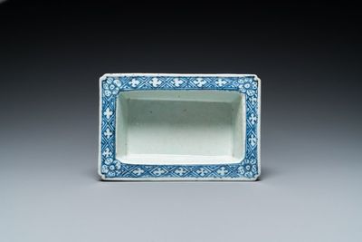 13 pieces of blue and white Chinese porcelain, 18/20th C. — 照片 16