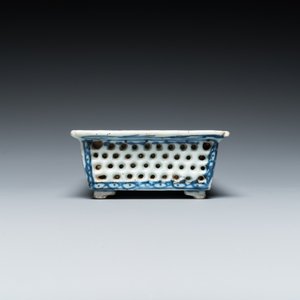13 pieces of blue and white Chinese porcelain, 18/20th C. — 照片 13