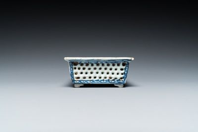 13 stukken Chinees blauw-wit porselein, 18/20e eeuw — foto 13