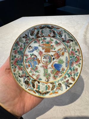 14 Chinese Canton famille rose 'Wu Shuang Pu-style' cups and saucers, 19th C. — photo 20