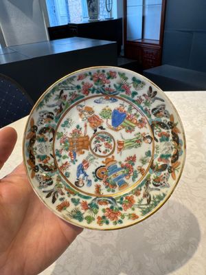 14 Chinese Canton famille rose 'Wu Shuang Pu-style' cups and saucers, 19th C. — photo 29