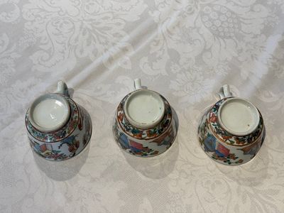 14 Chinese Canton famille rose 'Wu Shuang Pu-style' cups and saucers, 19th C. — photo 46