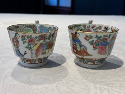 14 Chinese Canton famille rose 'Wu Shuang Pu-style' cups and saucers, 19th C. — photo 68