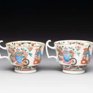 14 Chinese Canton famille rose 'Wu Shuang Pu-style' cups and saucers, 19th C. — photo 17
