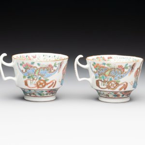 14 Chinese Canton famille rose 'Wu Shuang Pu-style' cups and saucers, 19th C. — photo 9
