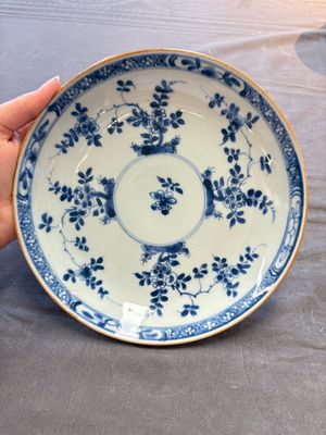 15 Chinese blue and white plates with floral and 'shou 壽' design, Yongzheng mark, 18th C. — 照片 26