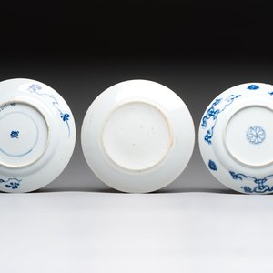 15 Chinese blue and white plates with floral and 'shou 壽' design, Yongzheng mark, 18th C. — 照片 5
