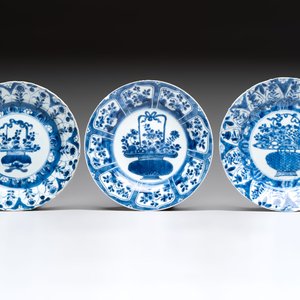 15 Chinese blue and white plates with floral and 'shou 壽' design, Yongzheng mark, 18th C. — 照片 6