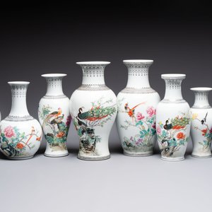 15 Chinese famille rose vases with birds among flowering branches, Qianlong and Jingdezhen marks, 20th C. — photo 5