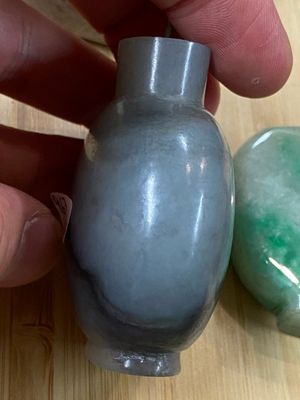 15 Chinese hardstone, glass and walnut snuff bottles, 19/20th C. — 照片 40