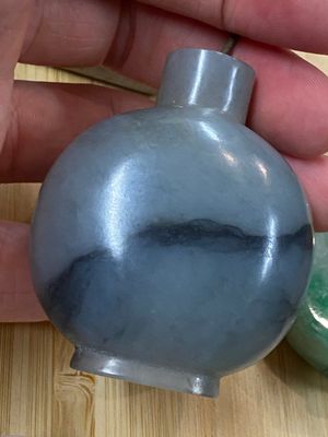 15 Chinese hardstone, glass and walnut snuff bottles, 19/20th C. — 照片 41