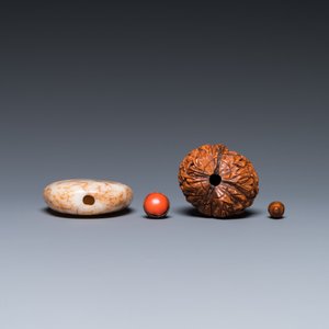 15 Chinese hardstone, glass and walnut snuff bottles, 19/20th C. — 照片 12