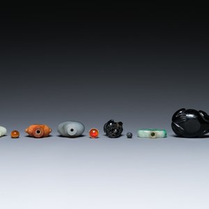 15 Chinese hardstone, glass and walnut snuff bottles, 19/20th C. — 照片 14