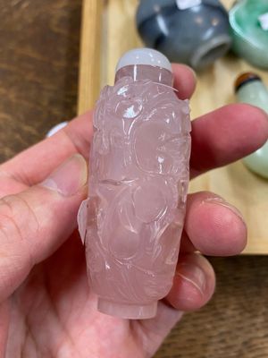 15 Chinese snuifflessen in hardsteen, glas en walnoot, 19/20e eeuw — foto 8