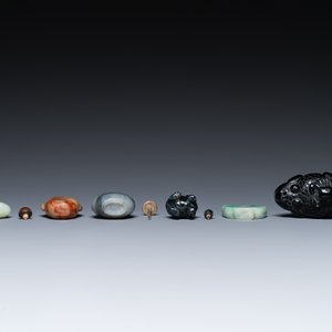 15 Chinese snuifflessen in hardsteen, glas en walnoot, 19/20e eeuw — foto 15
