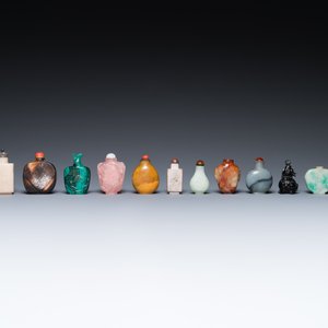 15 Chinese snuifflessen in hardsteen, glas en walnoot, 19/20e eeuw — foto 2