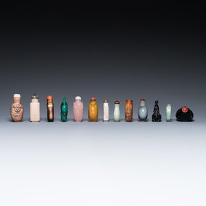 15 Chinese snuifflessen in hardsteen, glas en walnoot, 19/20e eeuw — foto 3