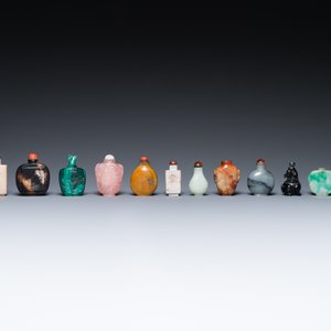 15 Chinese snuifflessen in hardsteen, glas en walnoot, 19/20e eeuw — foto 4