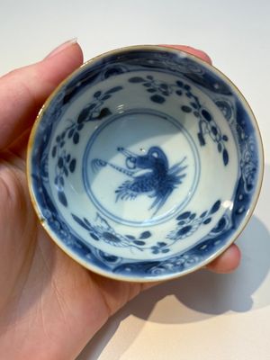 16 Chinese blue and white cups and 24 saucers, various marks, Kangxi and later — photo 107