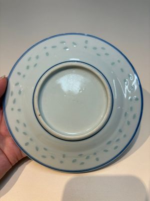 16 Chinese blue and white cups and 24 saucers, various marks, Kangxi and later — photo 8