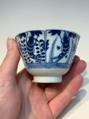 16 Chinese blue and white cups and 24 saucers, various marks, Kangxi and later — photo 92
