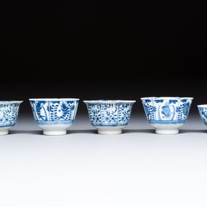 16 Chinese blue and white cups and 24 saucers, various marks, Kangxi and later — photo 25