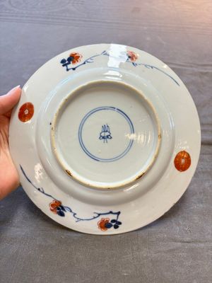 17 Chinese famille rose, Imari-style and European-decorated plates and saucers, Kangxi/Qianlong — 照片 14