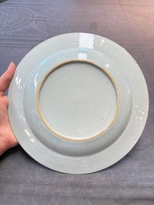 17 Chinese famille rose, Imari-style and European-decorated plates and saucers, Kangxi/Qianlong — 照片 16