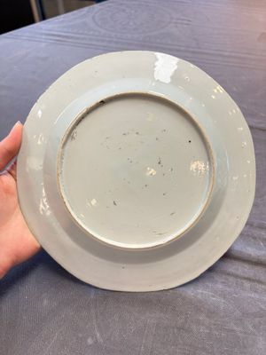 17 Chinese famille rose, Imari-style and European-decorated plates and saucers, Kangxi/Qianlong — 照片 18