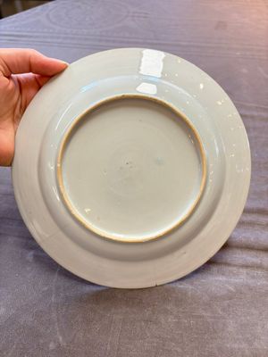 17 Chinese famille rose, Imari-style and European-decorated plates and saucers, Kangxi/Qianlong — 照片 20