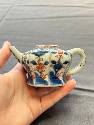 17 Chinese famille rose, verte and Imari-style wares, Kangxi/Qianlong — photo 54