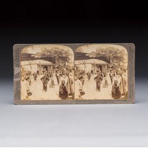 17 stereoview cards with views of China, depicting street scenes, architecture and daily life, 19/20th C. — foto 16