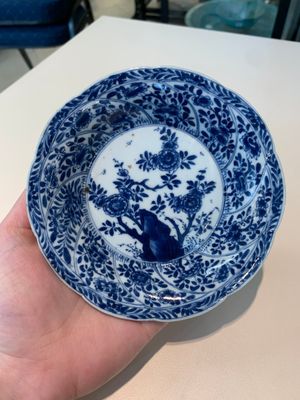 18 Chinese blue and white cups and 16 saucers with floral design, jade mark, Kangxi — photo 29