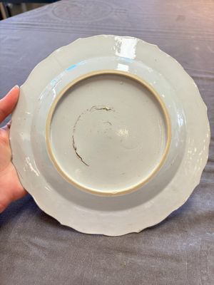 18 Chinese blue and white plates and saucers with floral design, 18th C. — 照片 12