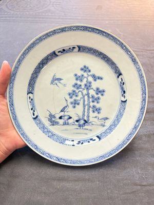 18 Chinese blue and white plates and saucers with floral design, 18th C. — 照片 13